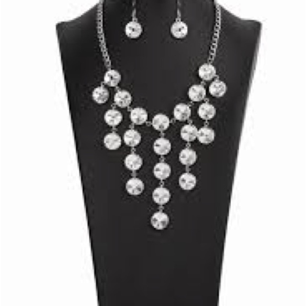 Paparazzi Dazzling Silver Necklace Set